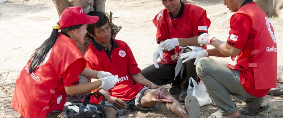 Khammouane Province, Laos, 2015

Applying First Aid. 
Participants respond to first aid rescue scenarios during a Community Based Disaster Risk Reduction simulation. The exercises and drills focus on disaster preparedness and response at village level, ensuring communities are equipped with skills to activate emergency plans and save lives.

Through the simulation project Lao Red Cross and partner French Red Cross, with support from the European Union, are improving safety for vulnerable communities.