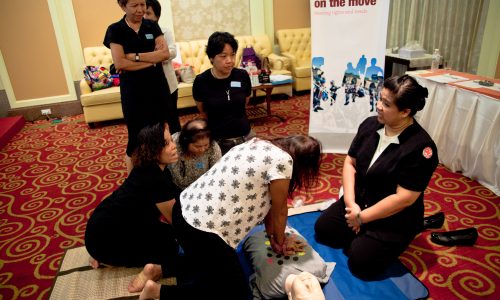 Thai Red Cross equips Burmese migrant workers with life-saving techniques in September 2016. Photo by IFRC.